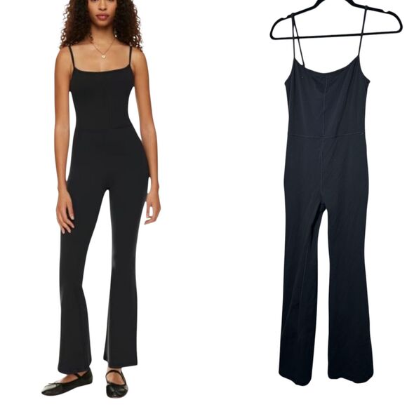 Wilfred Free Aritzia Divinity Kick Flare Jumpsuit Black Size Small - Picture 1 of 10